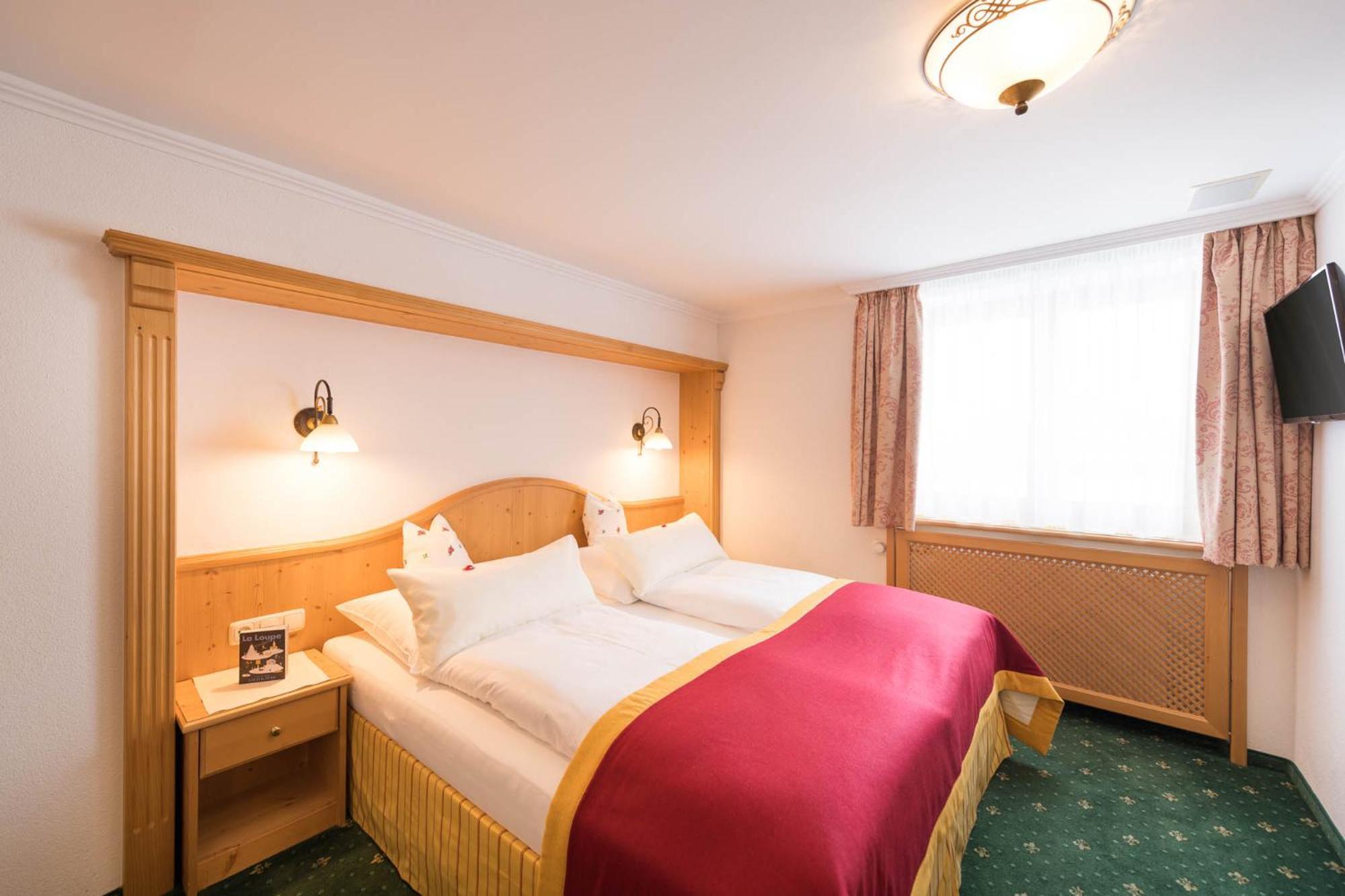 Arlberghaus Hotell Zürs Exteriör bild