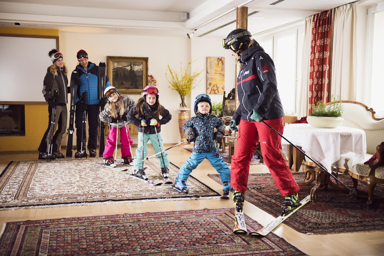 Arlberghaus Hotell Zürs Exteriör bild